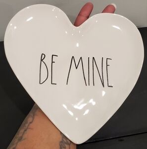 Rae Dunn  "Be Mine"  Plate